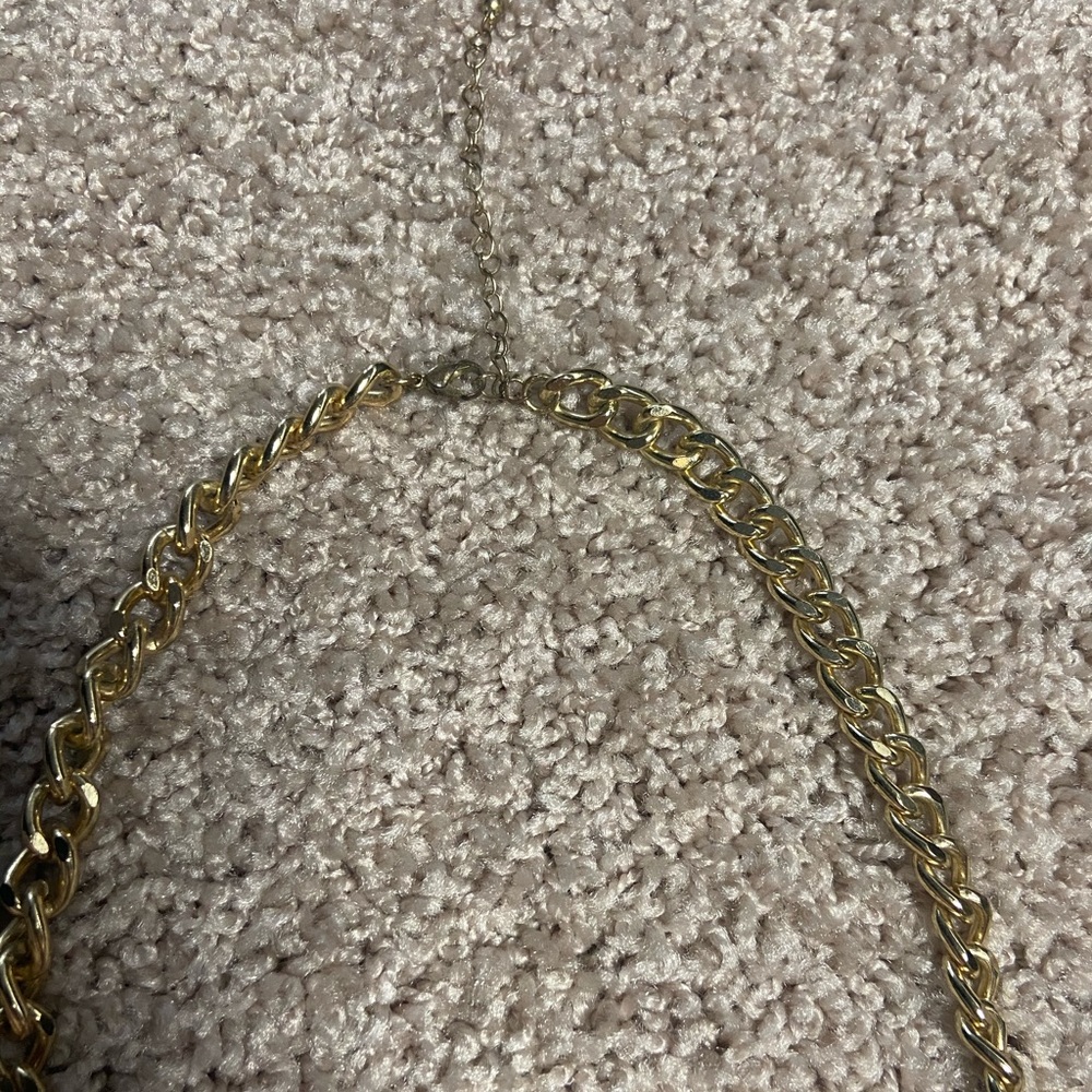 Necklaces - Picture 4 of 5
